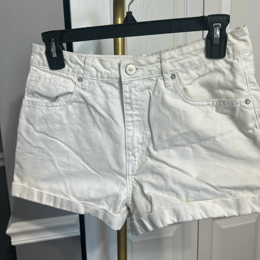 Forever 21 White Jean Short Waist Size 28